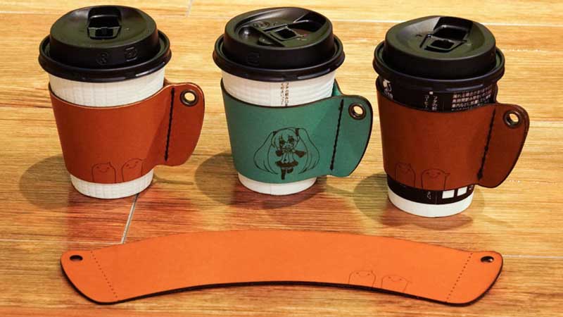 革製のカップスリーブ「ヤブレザー」