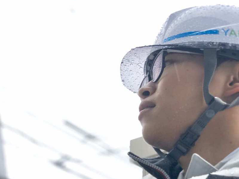 現場の男性